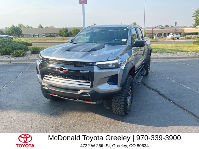 Sterling Gray Metallic 2023 Chevrolet Colorado Pickup Truck Four-Wheel Drive 8-Speed Automatic