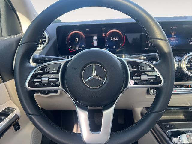 Used 2022 White Mercedes-Benz GLA 250 image 13
