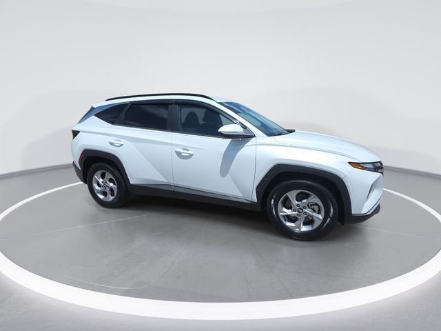 Used 2022 Quartz White Hyundai SEL image 2