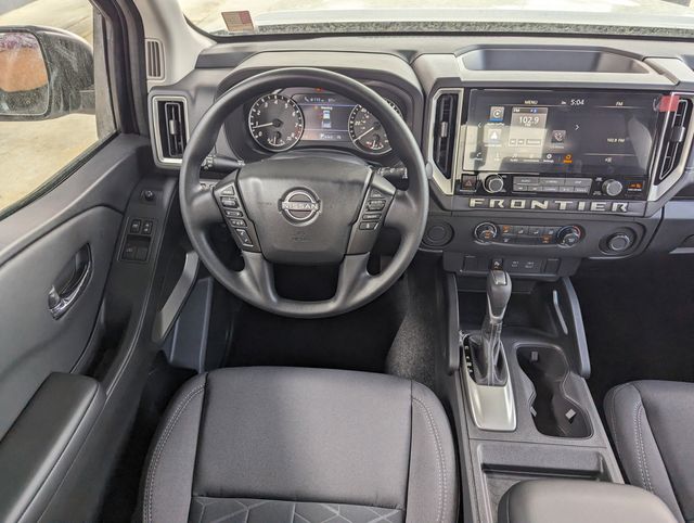 2025 Nissan Frontier SV photo