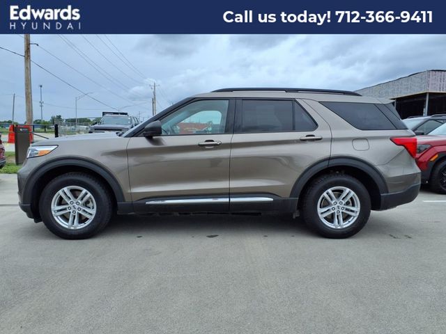 2021 Ford Explorer XLT photo