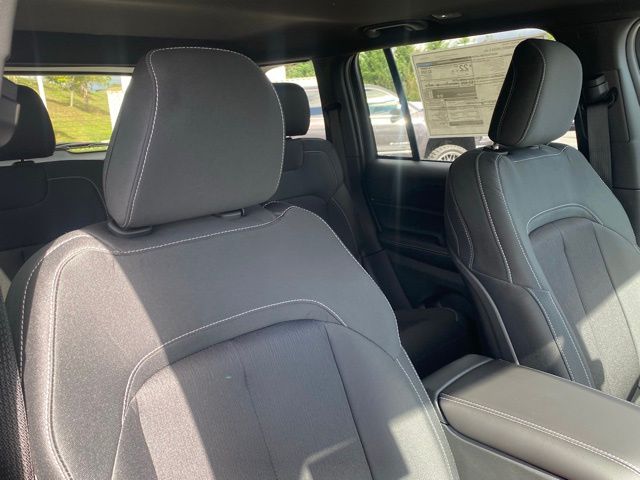 new 2025 Jeep Grand Cherokee car, priced at $35,734