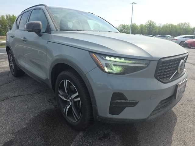 Gray 2024 Volvo XC40 SUV / Crossover Automatic