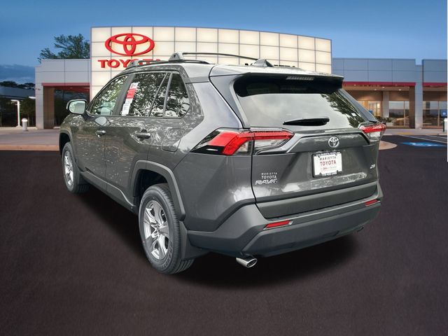 2024 Toyota RAV4 XLE 24