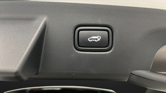 Used 2025 Creamy White Pearl Hyundai Limited image 29