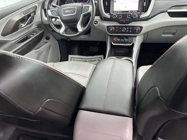 2020 GMC Terrain SLT photo