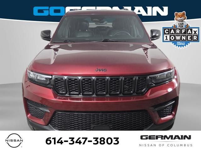 Used 2023 Red Jeep Altitude X image 2