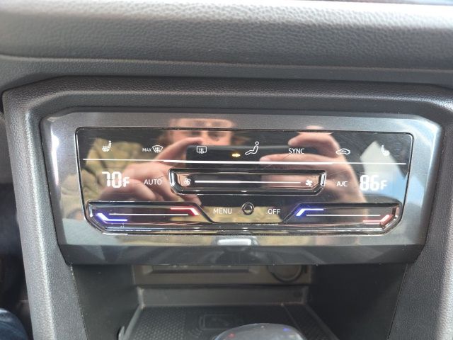 2024 Volkswagen Tiguan 2.0T SE - Pure White exterior view 18