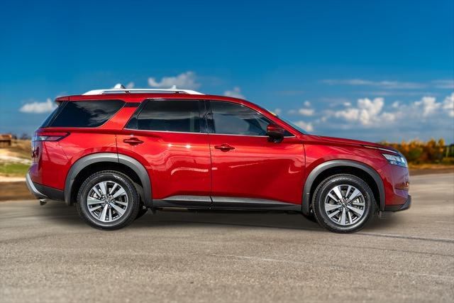 2023 Nissan Pathfinder SL 8