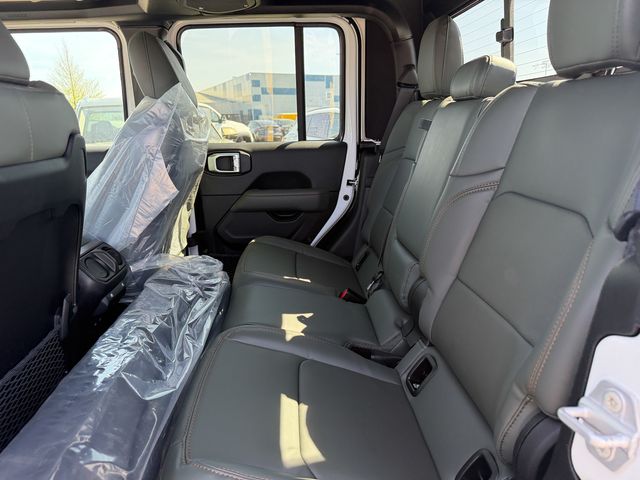 new 2026 Jeep Gladiator car, priced at $58,685