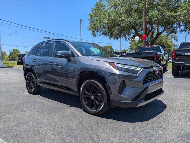 2022 Toyota RAV4 Hybrid SE