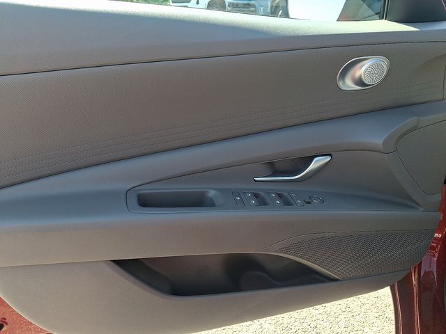 Used 2023 Hyundai Elantra Sedan