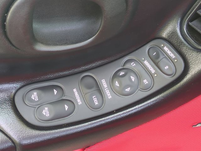 Used 2001 Red Chevrolet Z06 image 14