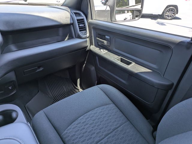 2026 Ram 2500 Black Express Crew Cab 4x4 6'4" Box