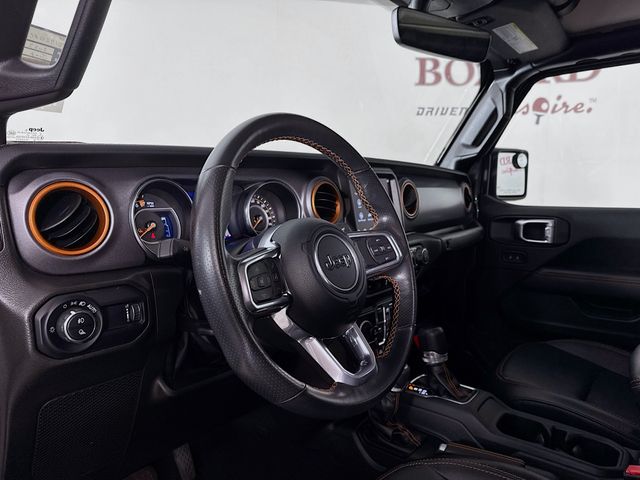 2023 Granite Crystal Metallic Clearcoat Jeep Gladiator Mojave 4X4 Truck