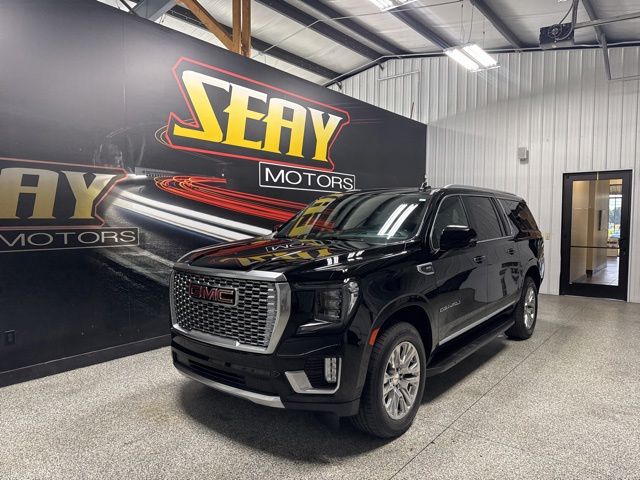 Onyx Black 2022 GMC Yukon XL Denali 4WD SUV / Crossover Four-Wheel Drive