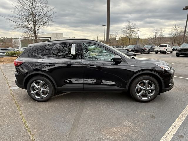 2025 Ford Escape ST-Line photo