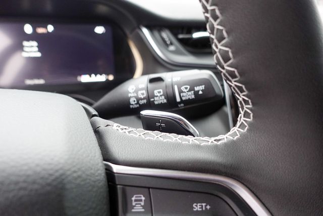 new 2025 Jeep Grand Cherokee car, priced at $40,720