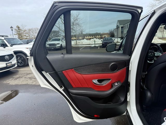 2022 Mercedes-Benz GLC