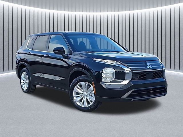 2026 Mitsubishi Outlander ES