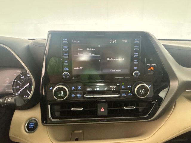 Used 2021 Toyota Highlander SUV