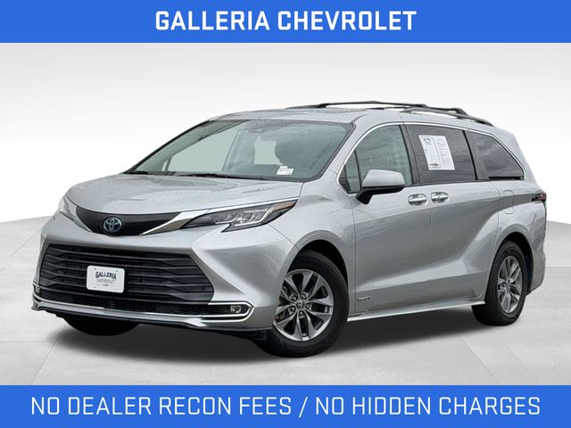 Celestial Silver Metallic 2021 Toyota Sienna XLE 7-Passenger FWD Minivan Front-Wheel Drive Continuously Variable Transmission