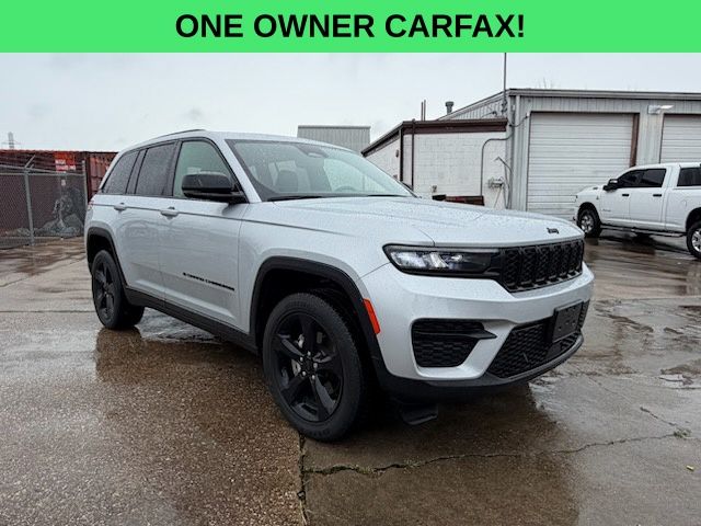 2023 Jeep Grand Cherokee Altitude Silver at Wharton Chevrolet GMC