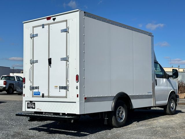 2023 GMC Savana 3500 Work Van 4