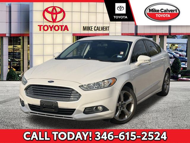 White Platinum Clearcoat Metallic 2014 Ford Fusion SE Sedan Front-Wheel Drive 6-Speed Automatic