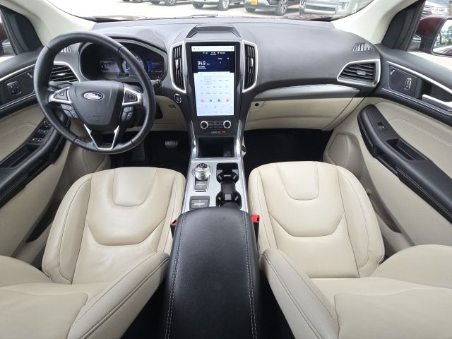 2022 Ford Edge Titanium:168337A