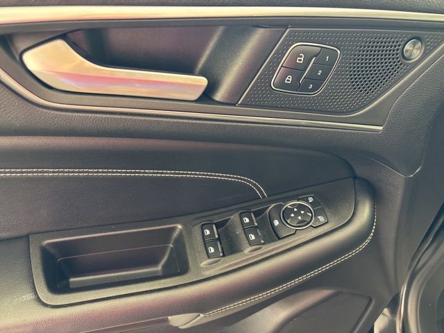 Used 2022 Ford Edge SUV