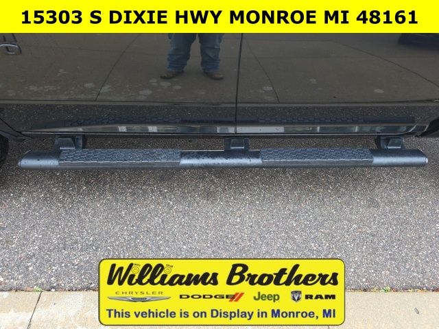 2017 Ram 1500 Night - Brilliant Black Crystal Pearlcoat exterior view 14