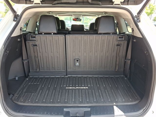Used 2023 Toyota Highlander SUV