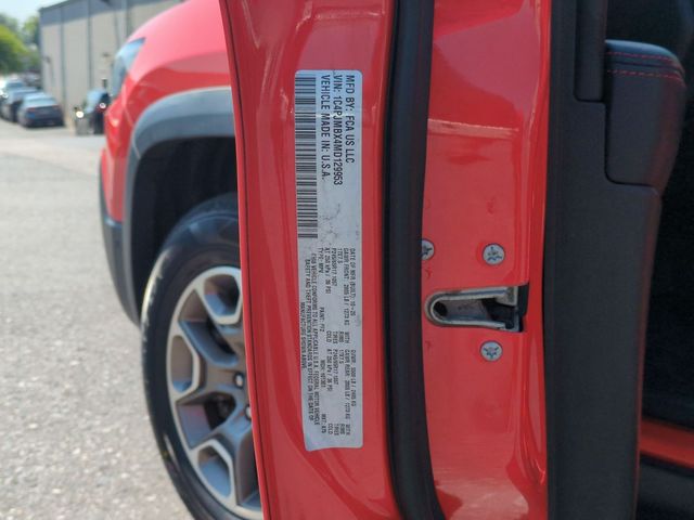 used 2021 Jeep Cherokee car, priced at $20,111