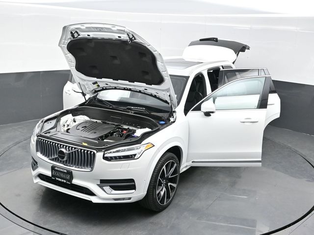 2024 Volvo XC90 B5 Plus photo