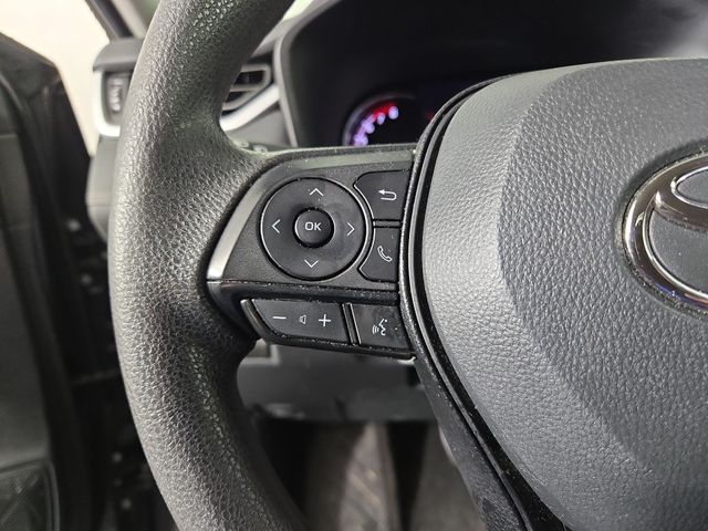 2024 Toyota RAV4 XLE photo