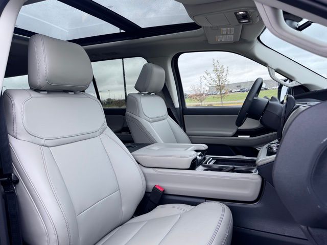 2025 Ford Expedition Active MAX