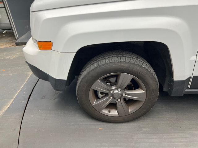 2016 Bright White Clearcoat Jeep Patriot Sport SE 4X4 SUV