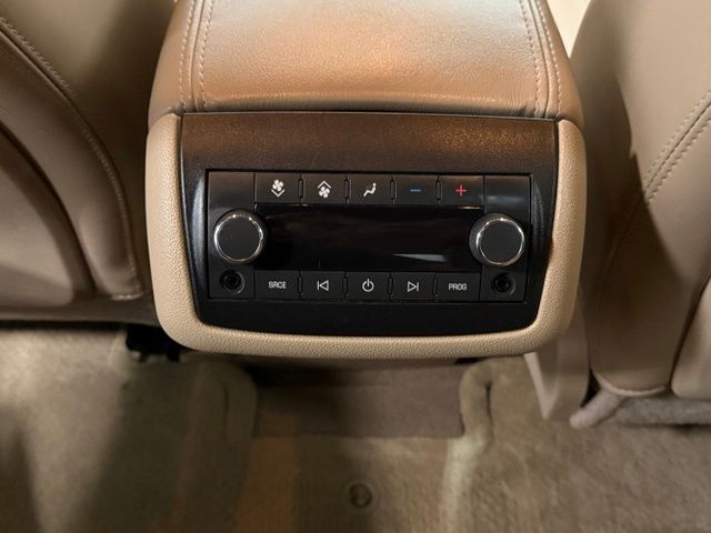 Used 2011 White GMC Denali image 27