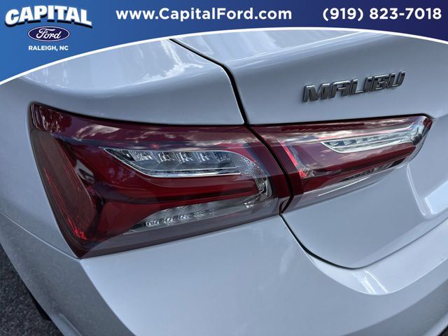 Used 2022 White Chevrolet LT image 15