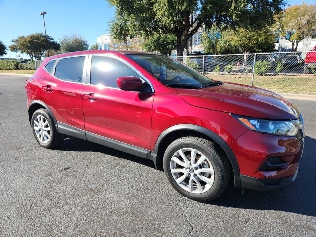 Thumbnail: 2022 Nissan Rogue Sport - 3