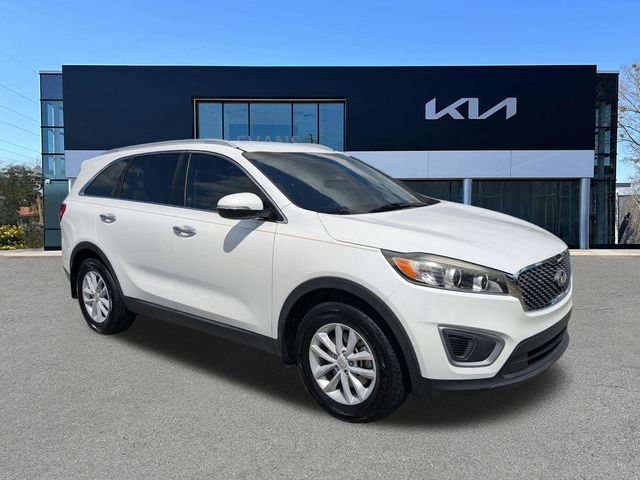 2018 Kia Sorento LX AT's photo