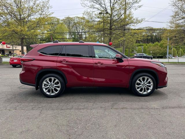 used 2023 Toyota Highlander car, priced at $43,268
