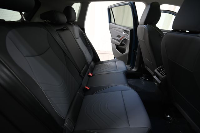 New 2026 Blue Volkswagen 2.0T SE image 28