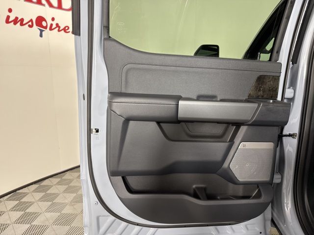 2025 Glacier Gray Metallic Tri-Coat Ford Super Duty F-250 SRW Lariat 4X4 Truck