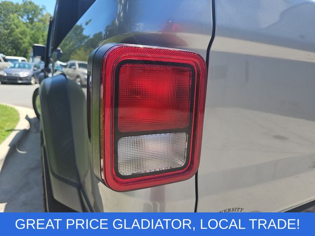 Used 2020 Silver Jeep Sport image 30