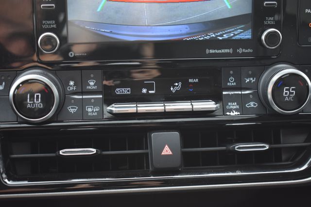 Used 2022 Toyota Highlander Hybrid SUV