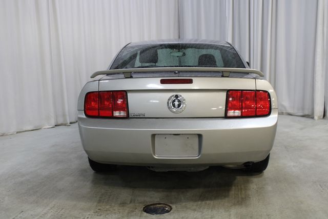 Used 2008 Silver Ford V6 Deluxe image 23