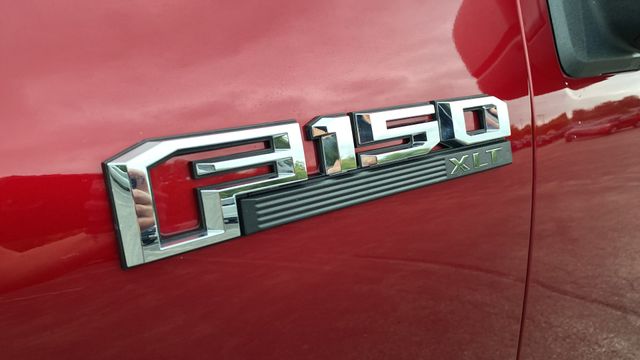 Used 2016 Ruby Red Metallic Tinted Clearcoat Ford XLT image 32