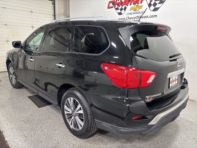 2018 Nissan Pathfinder S photo